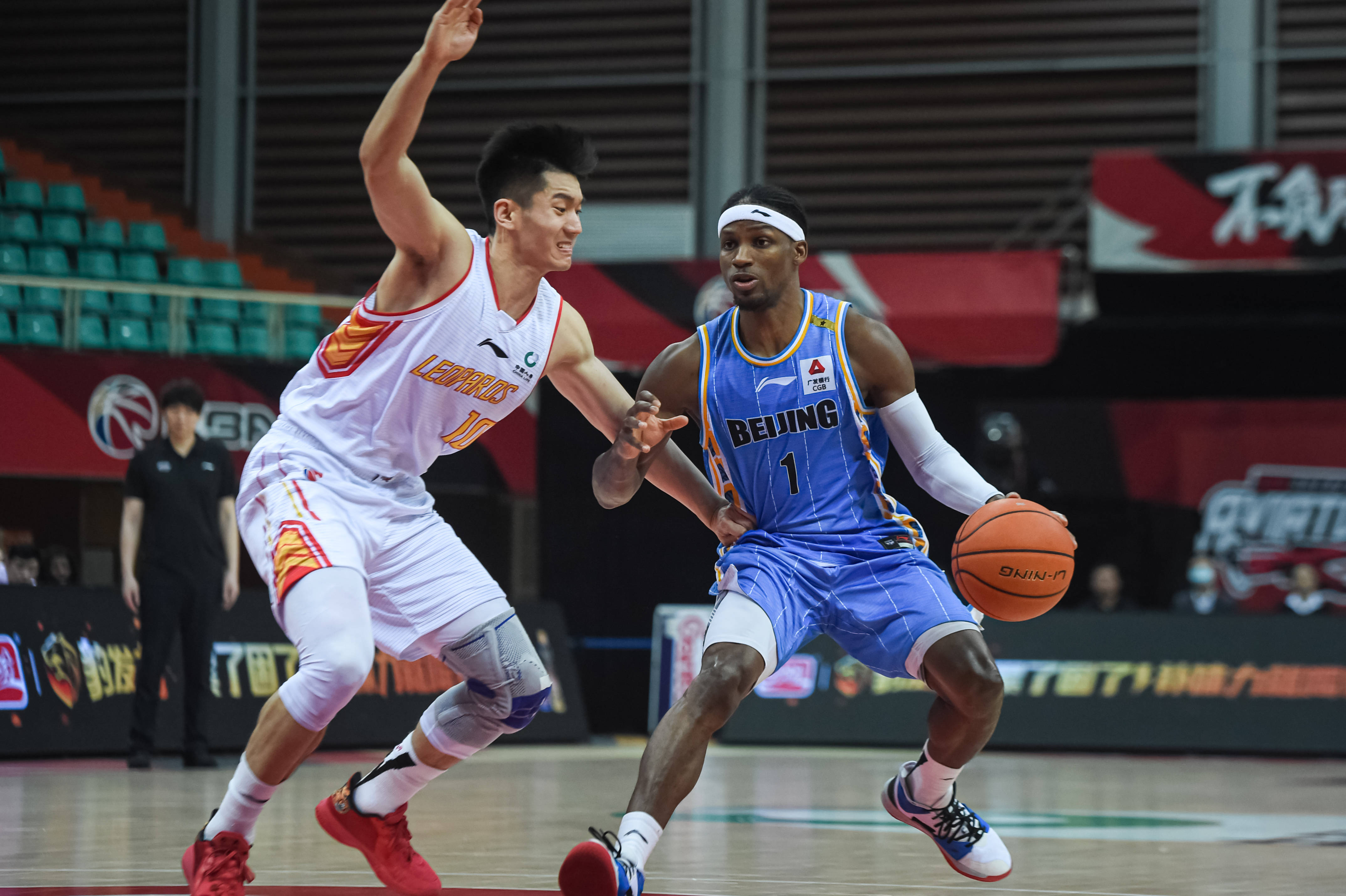 更因为场面 更因为场面