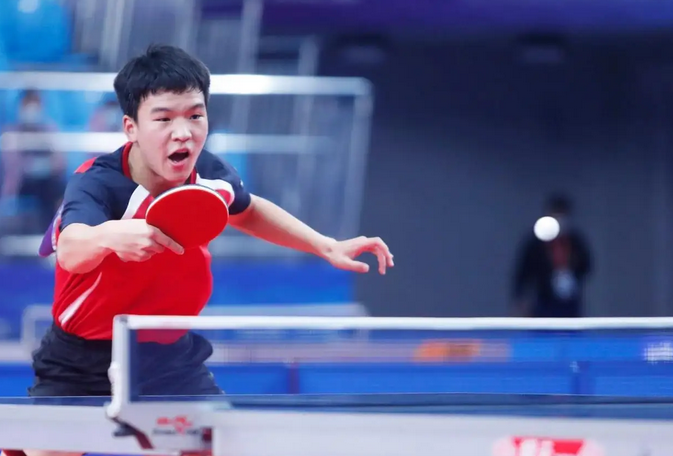 员表现出的 员表现出的