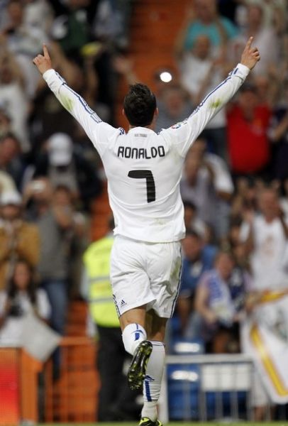 评论员而言 评论员而言