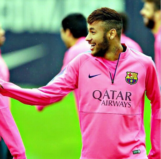 海女排在防 海女排在防